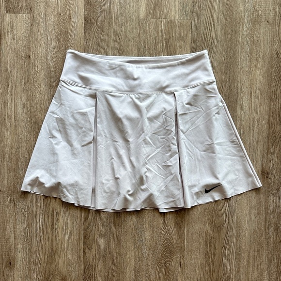 Nike Pants - Nike Dri-Fit Skort Tan/Cream Large